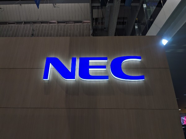 Major companies announce MoUs targeting energy efficiency in telecoms