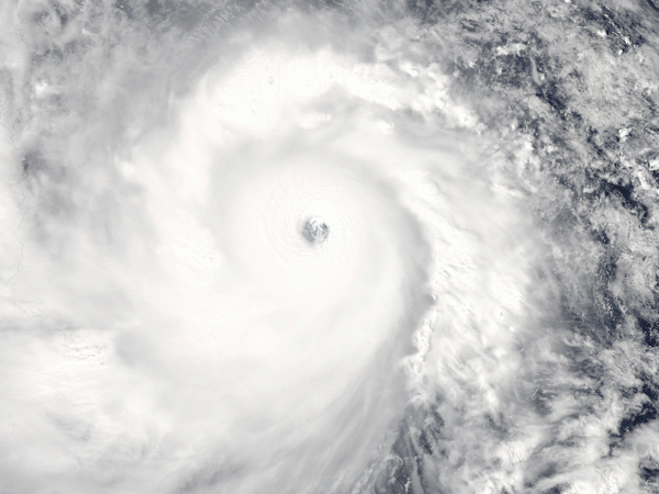 Vietnam delays 2G shutoff in wake of Super Typhoon Yagi