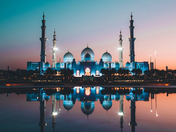 Abu Dhabi government, Microsoft and G42 announce partnership