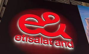 e& and Motorola Mobility partner on devices and AI apps