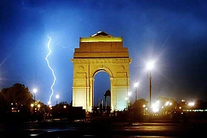 Indian regulator disposes of mobile banking charge